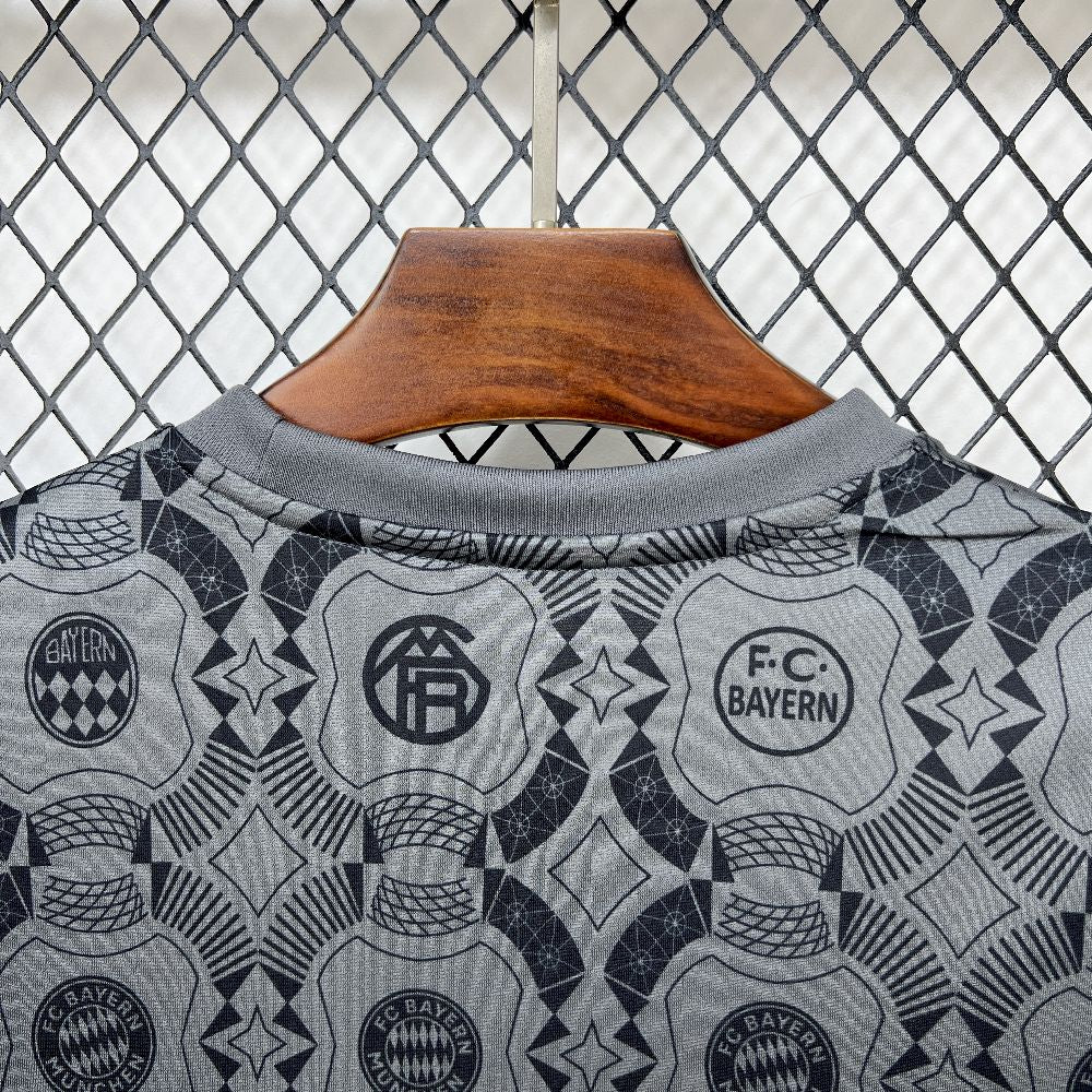 Bayern de Munique 2025/26 Camisola Wiesn T-Shirt – Homem