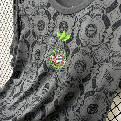 Bayern de Munique 2025/26 Camisola Wiesn T-Shirt – Homem