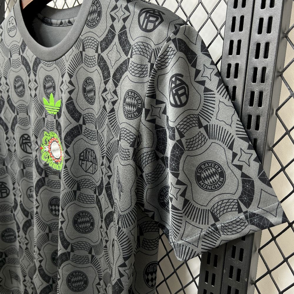 Bayern de Munique 2025/26 Camisola Wiesn T-Shirt – Homem