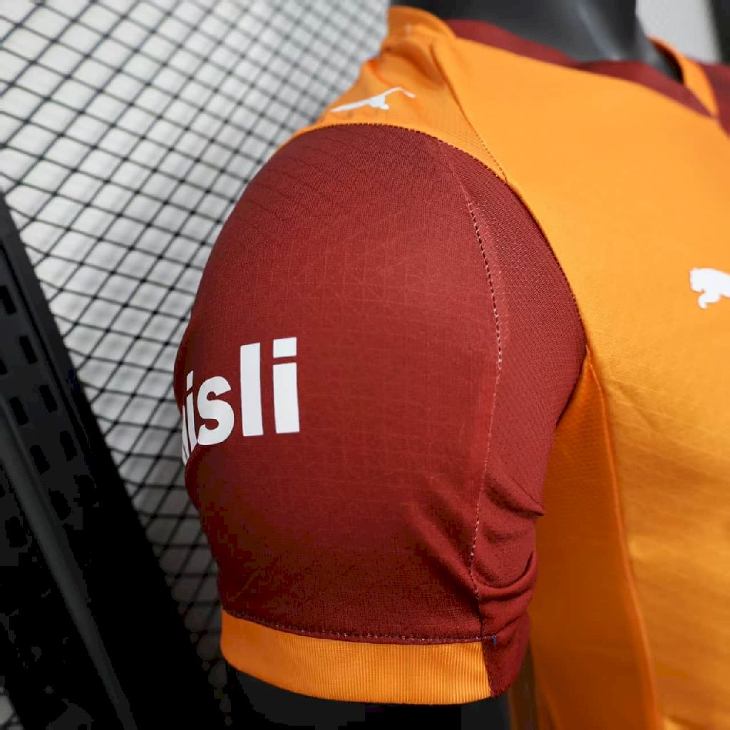 Galatasarays 2025/26 Camisola Principal Versão Jogador – Homem
