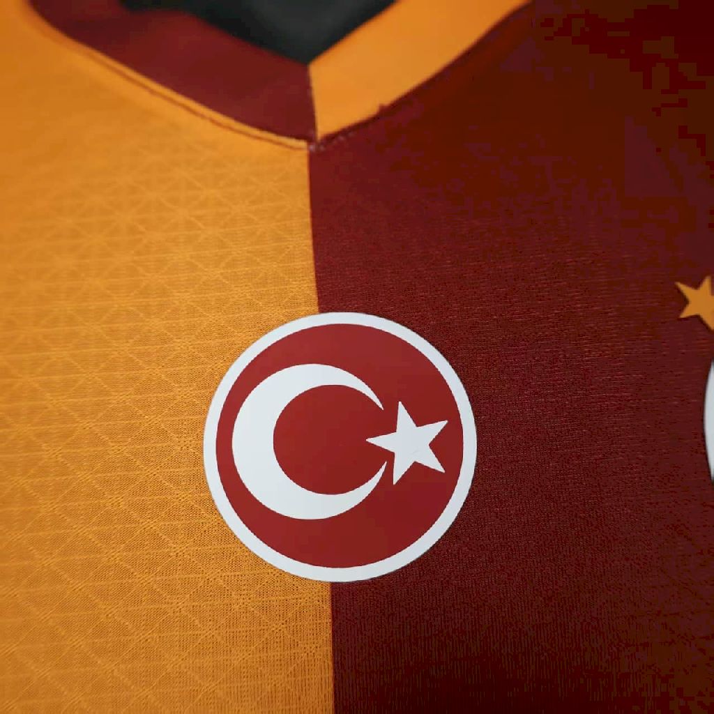 Galatasarays 2025/26 Camisola Principal Versão Jogador – Homem