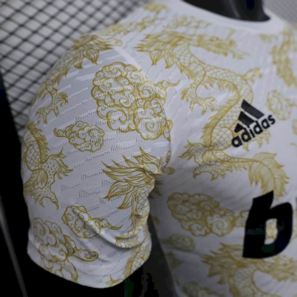 Real Madrid 2025/26 Camisola Especial Versão Jogador – Homem