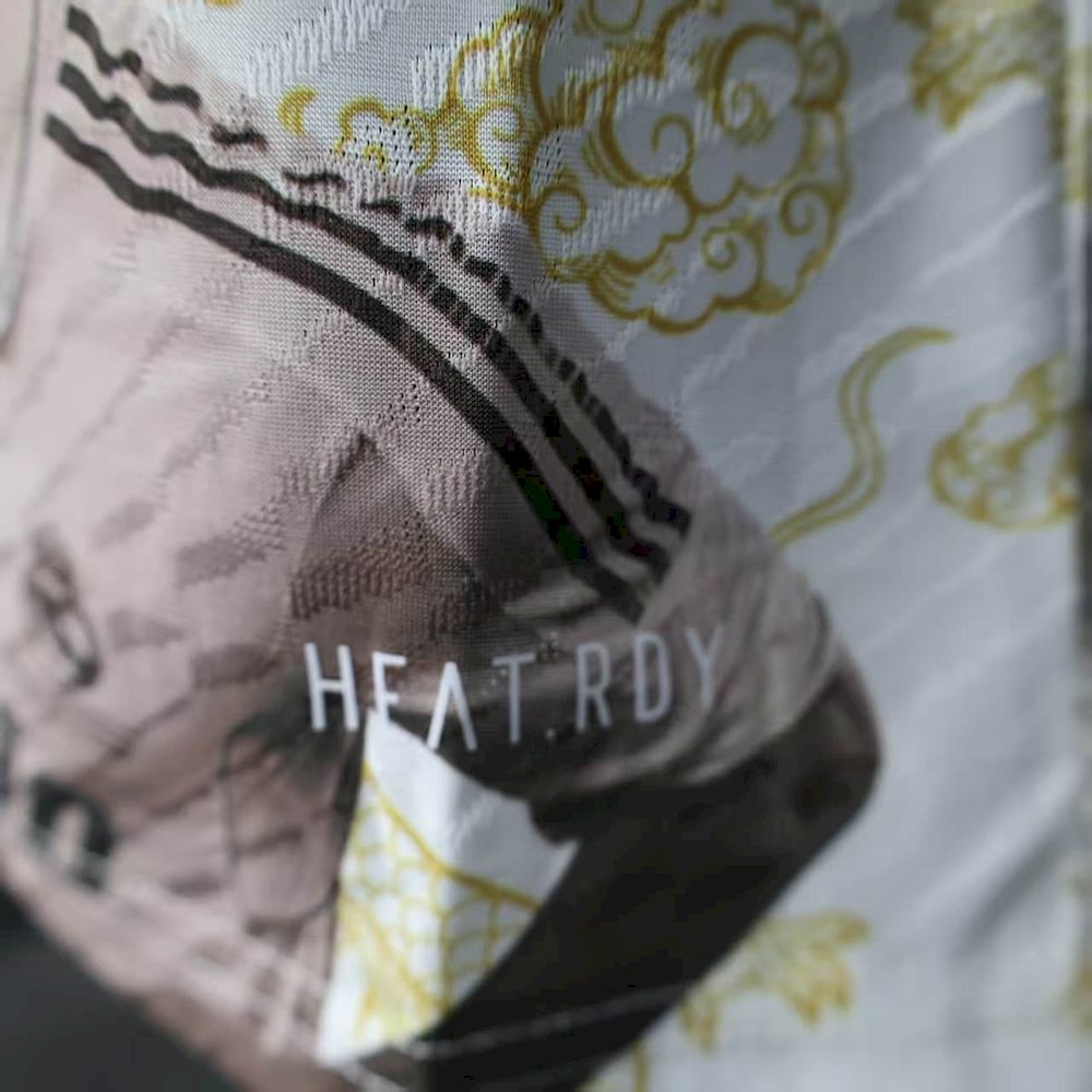 Real Madrid 2025/26 Camisola Especial Versão Jogador – Homem