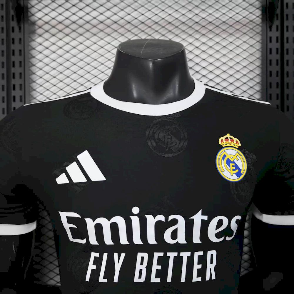 Real Madrid 2025/26 Camisola Especial Versão Jogador – Homem