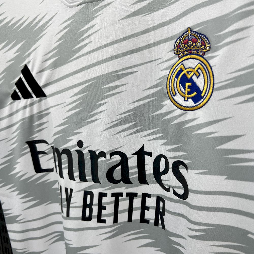 Real Madrid 2025/26 Camisola de Pré-Jogo – Homem