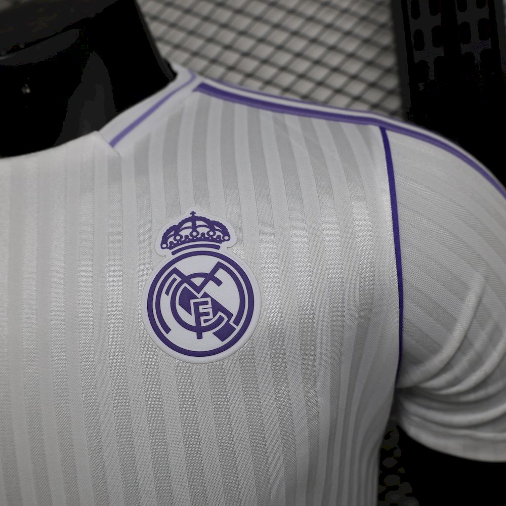 Real Madrid 2025/26 Camisola Especial Versão Jogador – Homem
