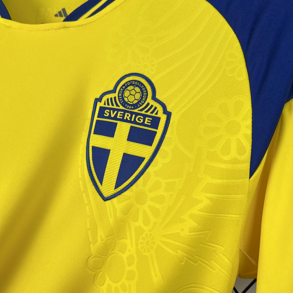 Suécia 2026 Camisola Principal Mundial – Homem