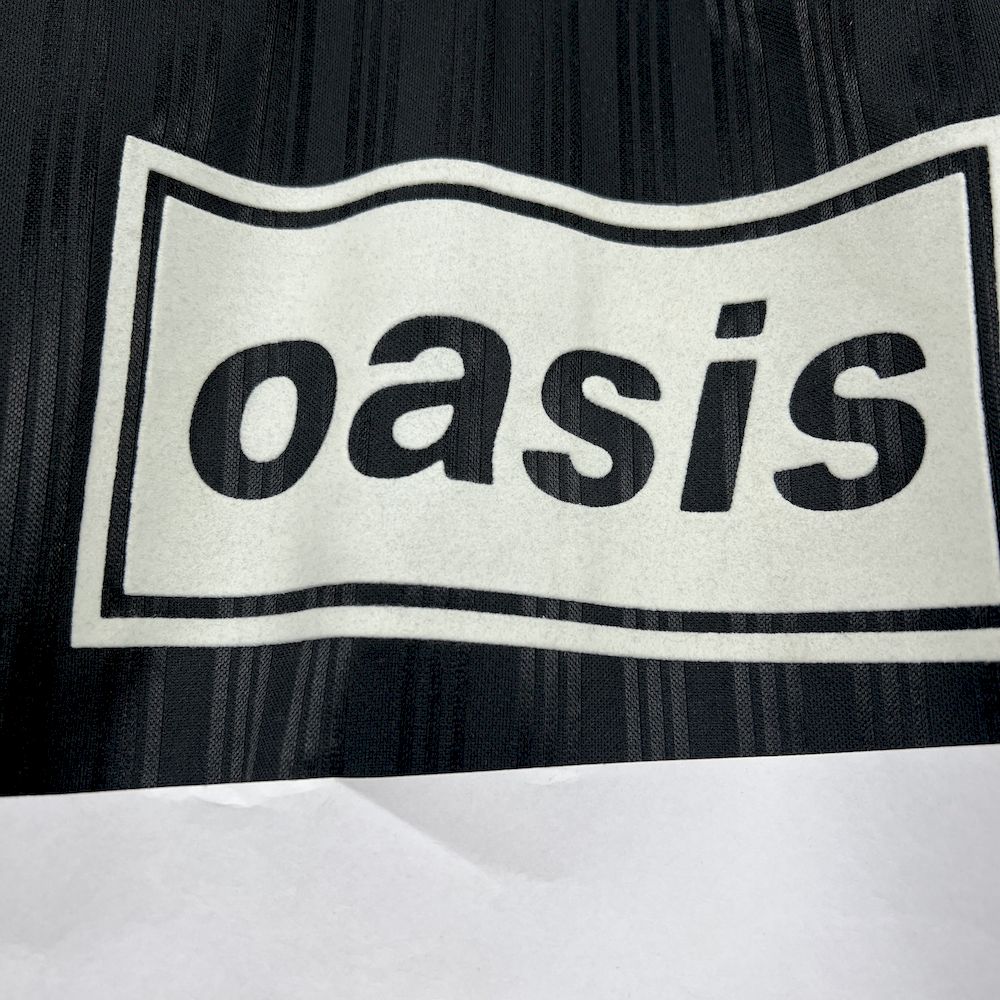 Oasis Tour 2025/26 Camisola Preta de Manga Comprida – Homem