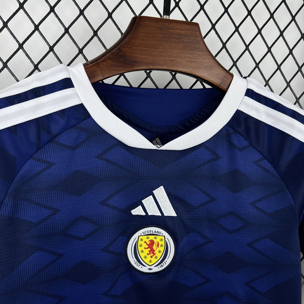 Escócia 2026 Conjunto Principal Mundial – Criança
