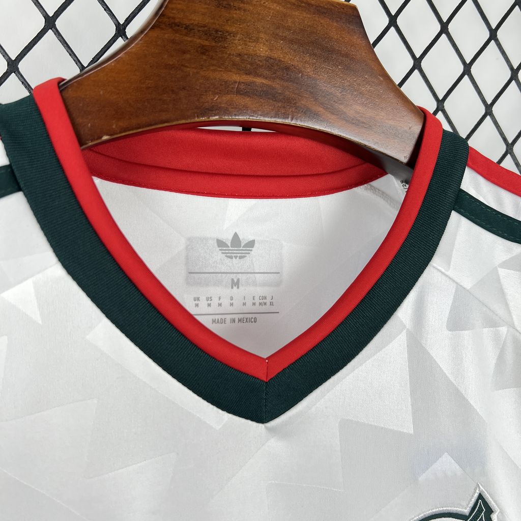 México 2026 Camisola Alternativa Mundial – Mulher