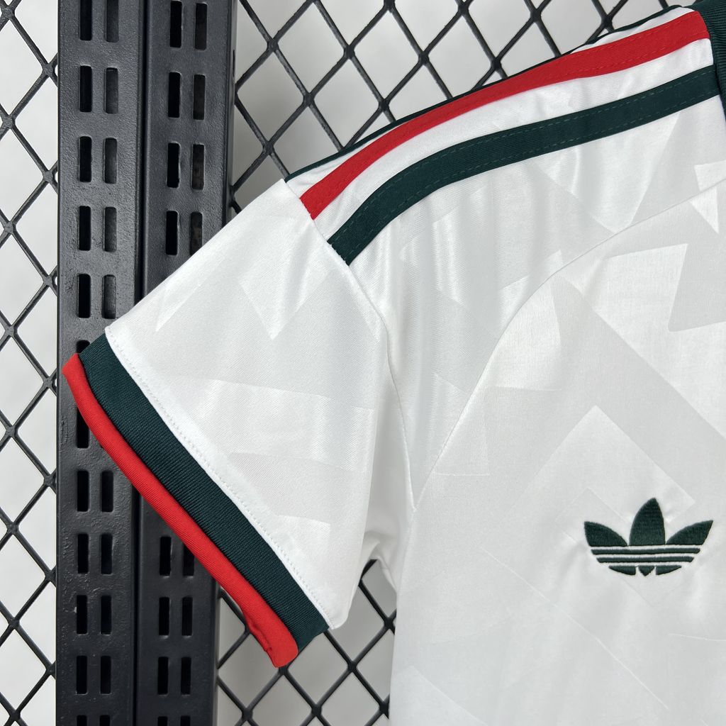 México 2026 Camisola Alternativa Mundial – Mulher