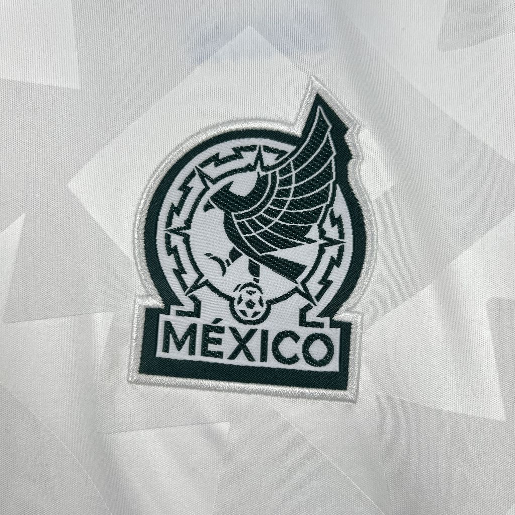 México 2026 Camisola Alternativa Mundial – Mulher