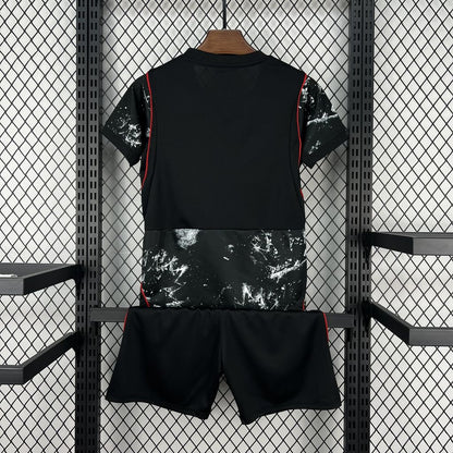 Canadá 2026 Conjunto Alternativo Mundial – Criança
