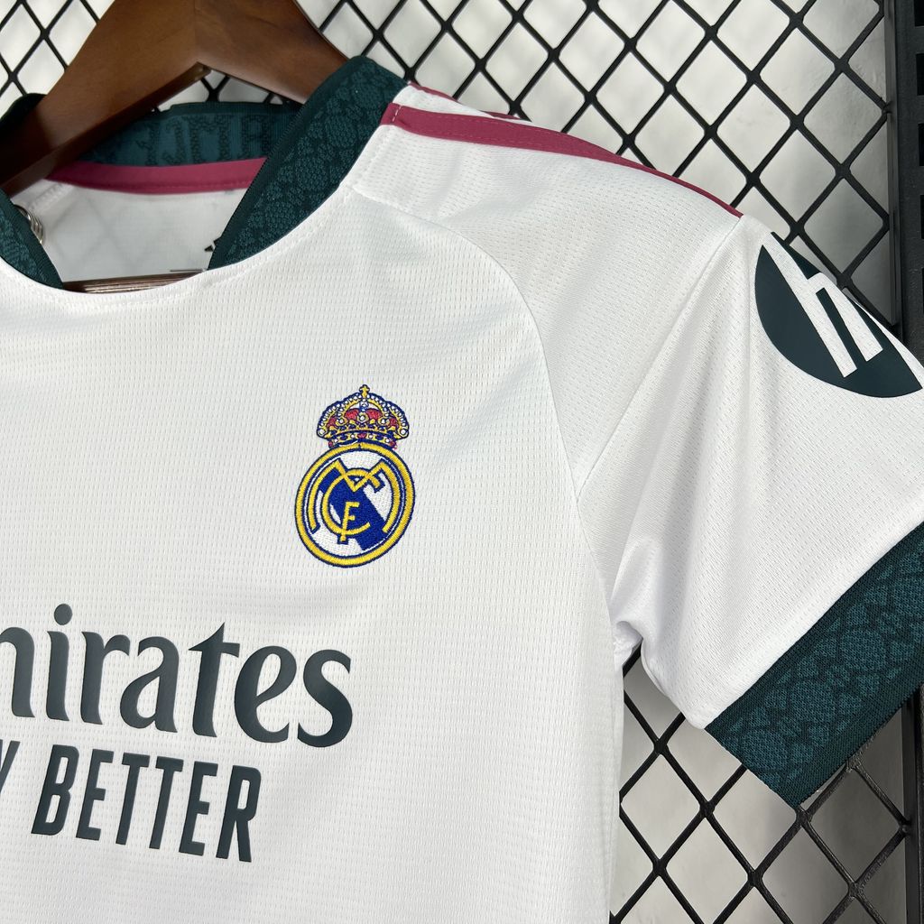 Real Madrid 2026/27 Conjunto Principal – Criança