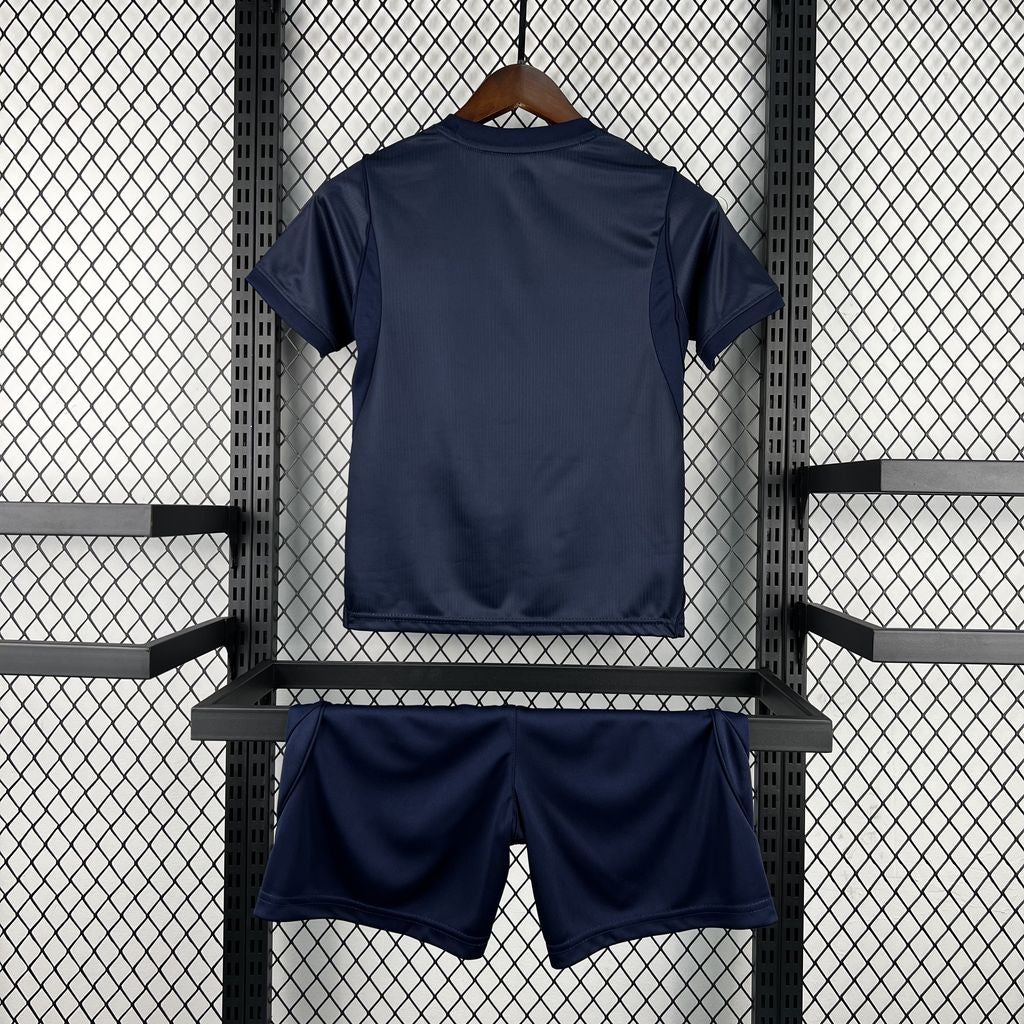 Uruguai 2026 Conjunto Alternativo Mundial – Criança