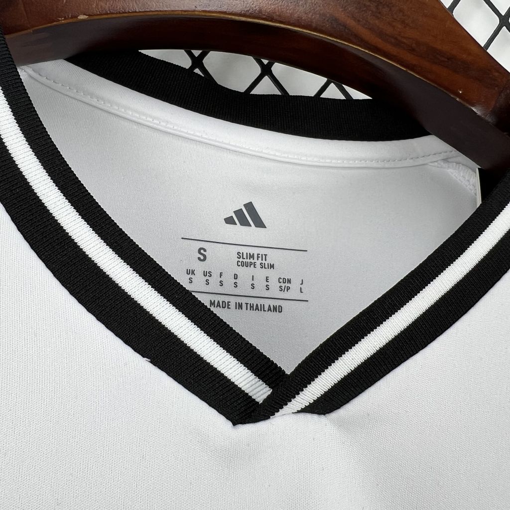 Real Madrid 2026/27 Camisola Collab – Homem