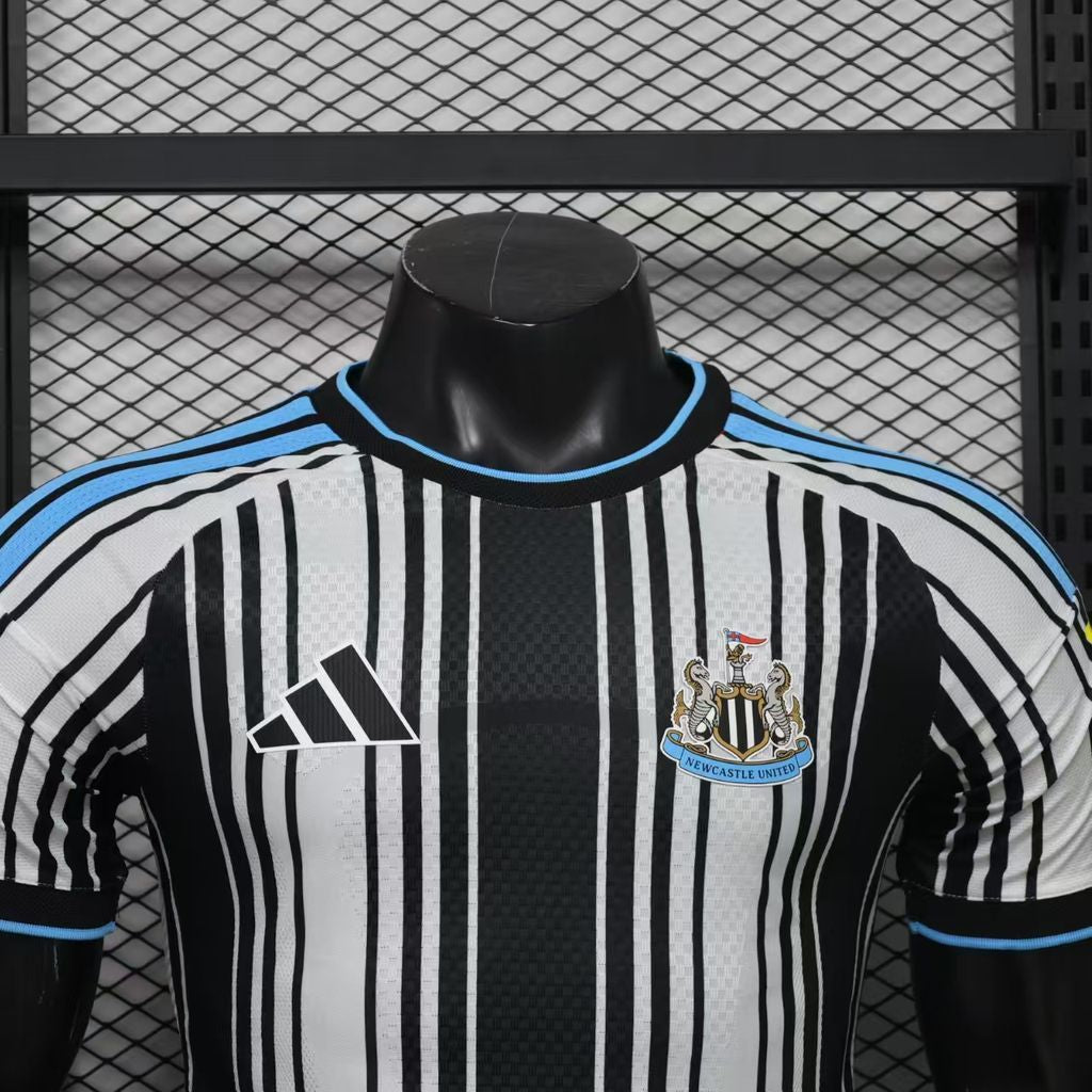 Newcastle United 2026/27 Camisola Principal Versão Jogador – Homem