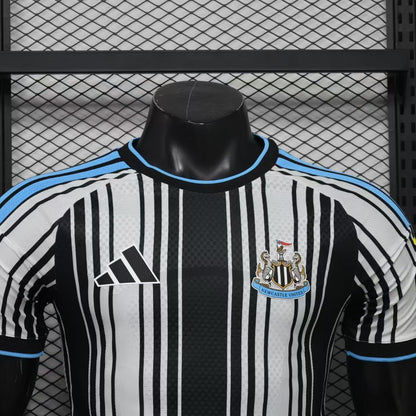Newcastle United 2026/27 Camisola Principal Versão Jogador – Homem