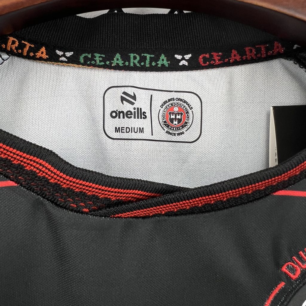 Bohemians 2026/27 Camisola de Pré-Jogo – Homem