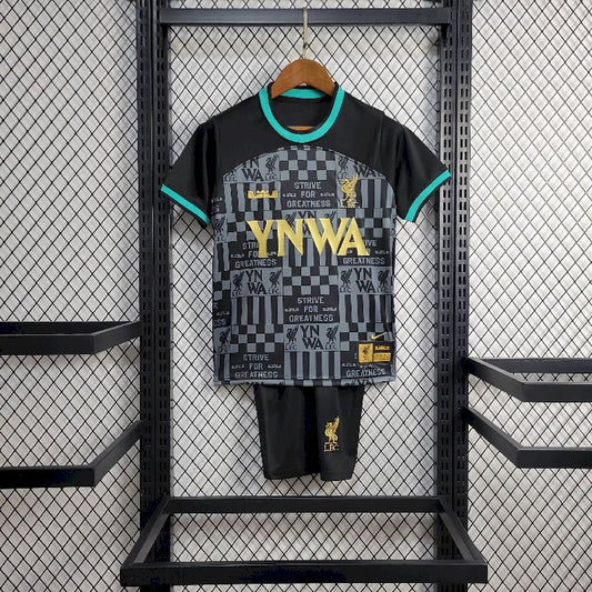 Liverpool 2024/25 Conjunto Co-Branded Edição – Criança