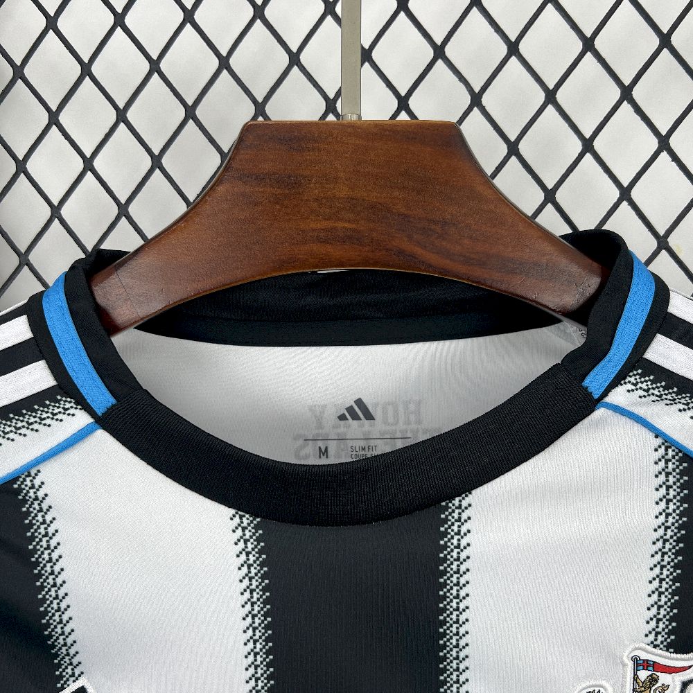 Newcastle United 2025/26 Camisola Principal de Manga Comprida – Homem