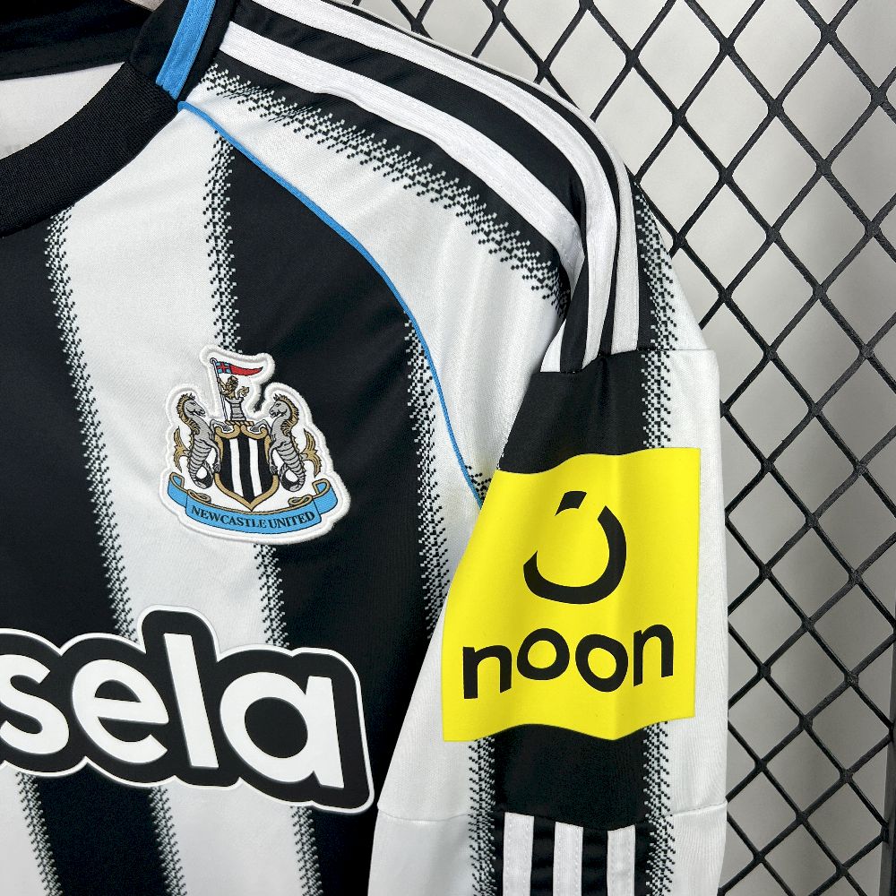 Newcastle United 2025/26 Camisola Principal de Manga Comprida – Homem