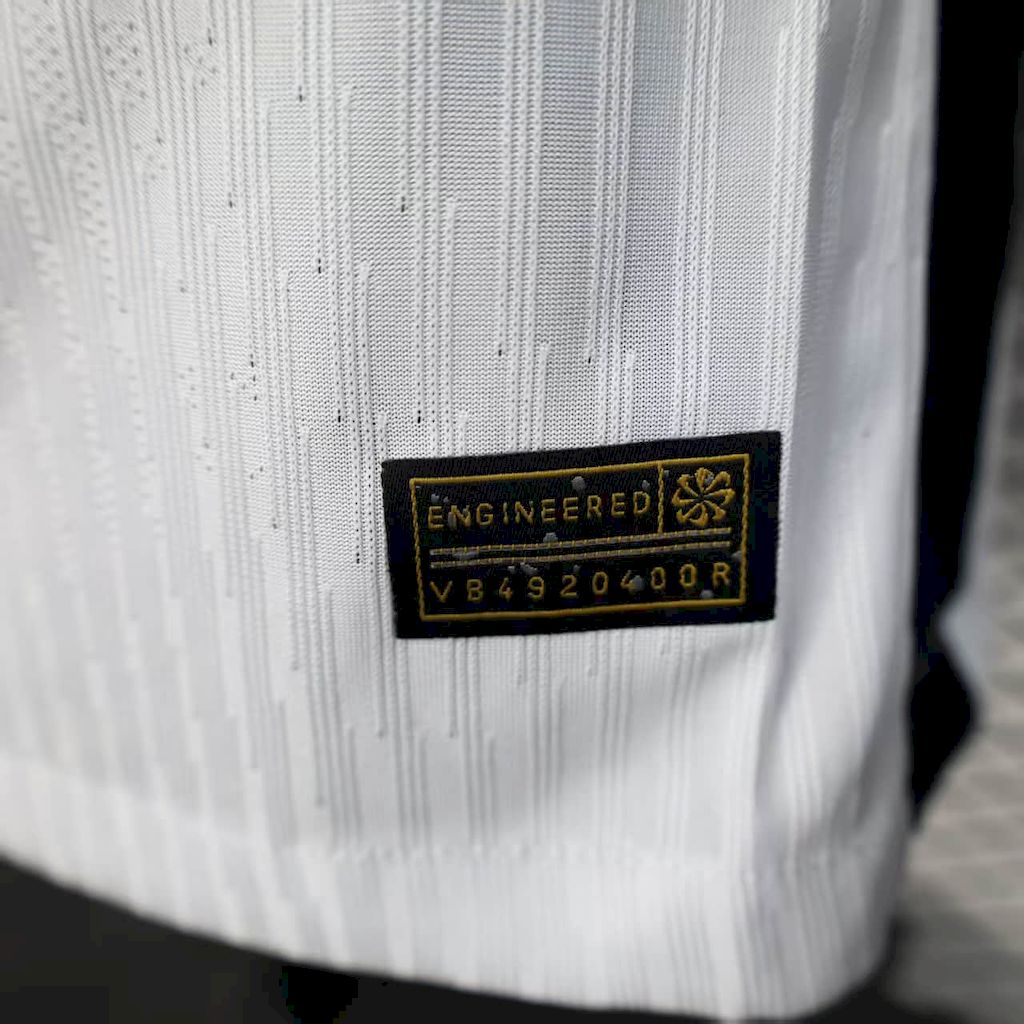 Paris Saint-Germain 2025/26 Camisola Especial Branca Versão Jogador – Homem
